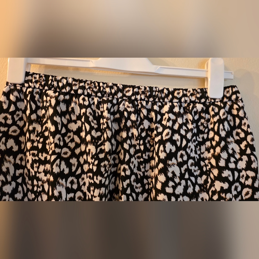 Banana Republic Satin Black & White Animal‎ Print Lounge Bottoms (Size Small) - Picture 7 of 10